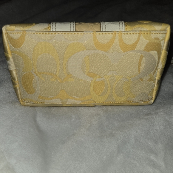 Coach Y2k Hampton Baggette Yellow and Cream Wristlet Set - Picture 7 of 9